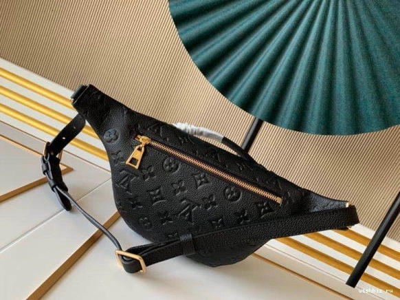 WIS VUITTON EXCHANELUSIVE EMPREINTE LOUIS DIGITAL - PRELAUNCH MONOGRAM BUMBAG 0718